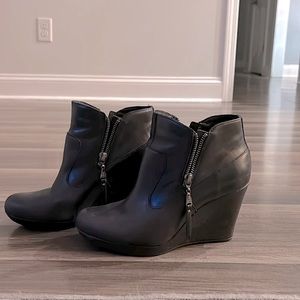 Ugg Meredith Wedge Ankle Boots